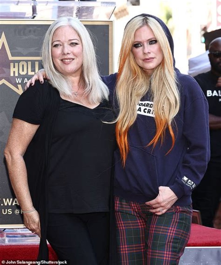 Avril Lavigne: How Many Kids Does She Have?