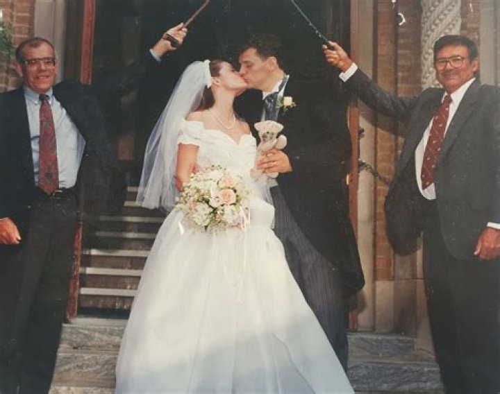 Discover Nick Gilder's Marital Status: Wife Revealed