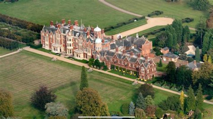 Discover Sarah Palin's Current Residence: An Exploration