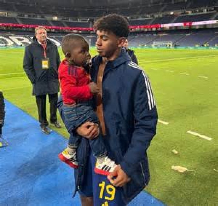 Does Lamine Yamal Have Siblings? - Comprehensive Insight