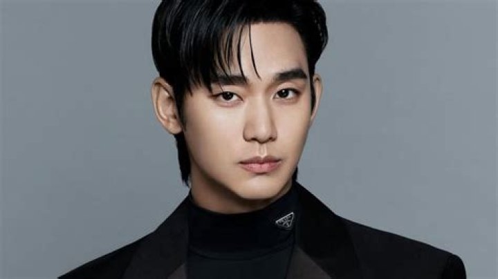 EXCLUSIVE: Kim Soo Hyun's Agency Confirms Dating Rumors | Dispatch