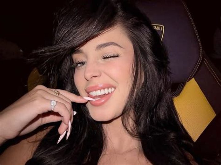 Exclusive Leaks Unveiled: Camilla Aruajo's Private Moments Exposed