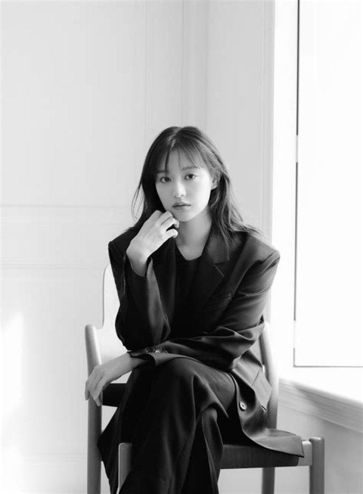Find The Perfect Agency For Your Talent - Kim Ji Won