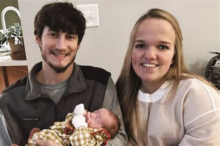 Is Elizabeth Johnston's Baby A Dwarf: The Truth Revealed