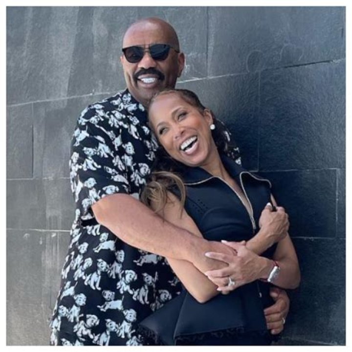 Is Steve Harvey Still Alive? Uncovering The Truth About The Beloved Comedian