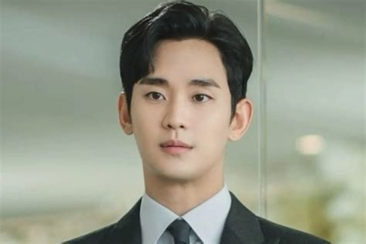 Little Kim Soo Hyun: Exploring His Childhood Before Fame