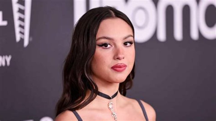 Olivia Rodrigo's Mom: A Guiding Force Behind Her Success