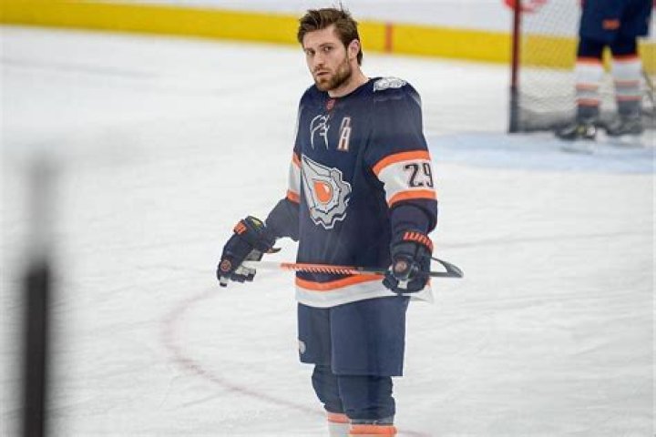 Sandra Draisaitl: A Hockey Star's Journey