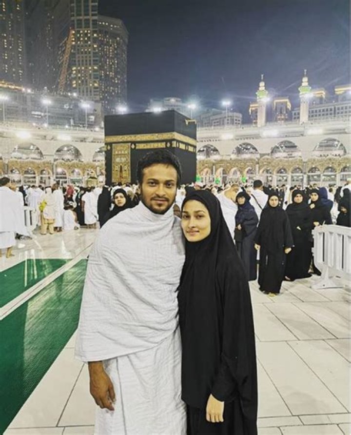 The Inside Scoop: Mehdi Hasan And His Beloved Wife