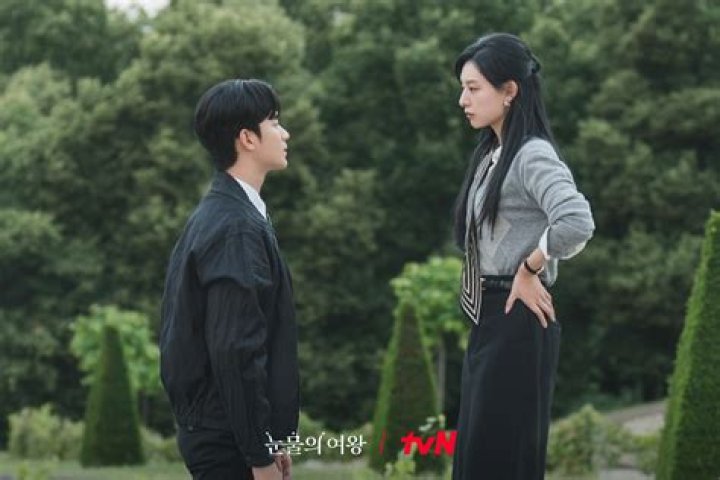 The Truth Behind Kim Soo Hyun And Kim Ji Won's Rumored Romance