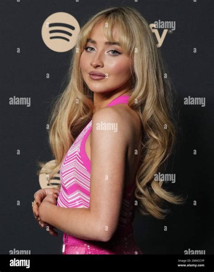 Uncovering The Weight Journey Of Sabrina Carpenter: Insights And Analysis