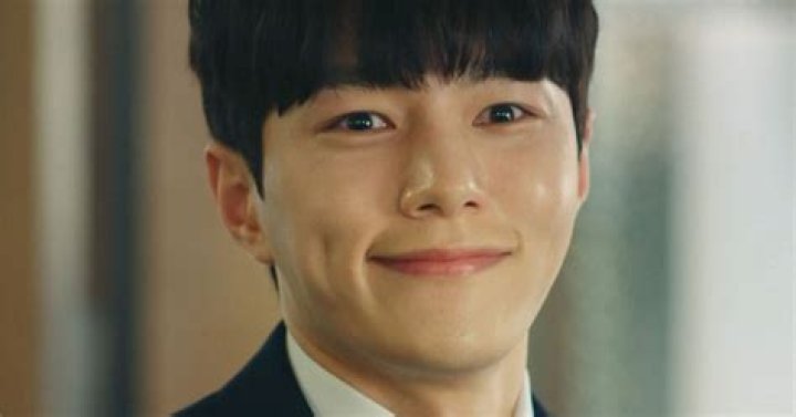Unraveling The Mystery: Kim Myung-soo's Marital Status