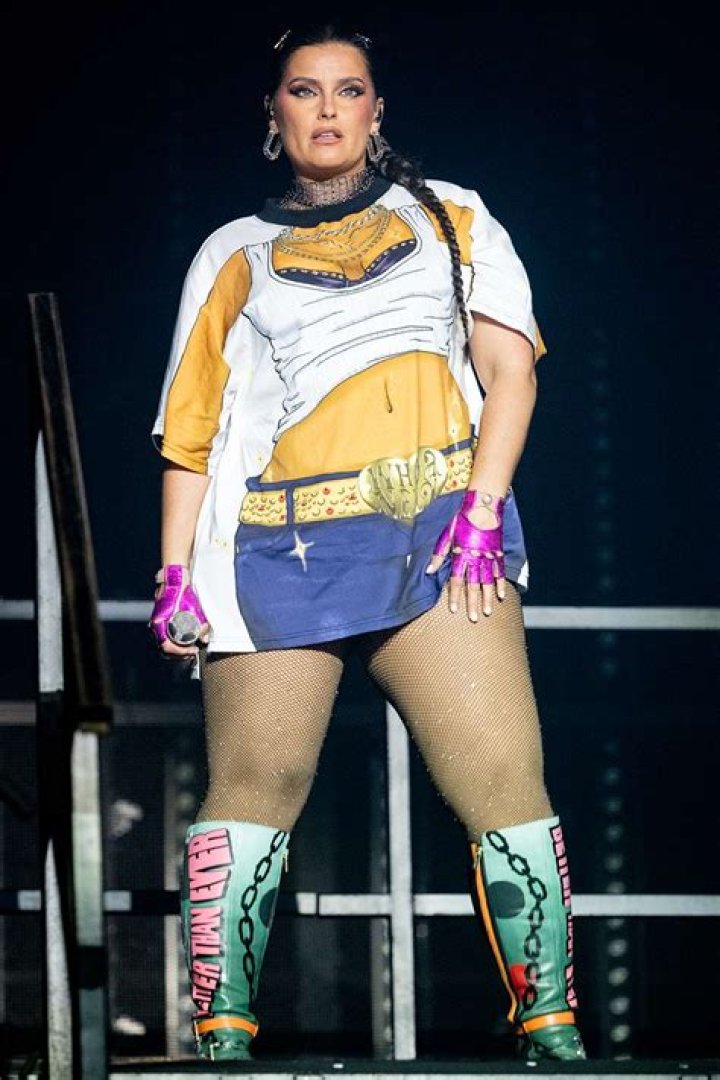 Weight Gain Journey Of Nelly Furtado: A Transformation Uncovered
