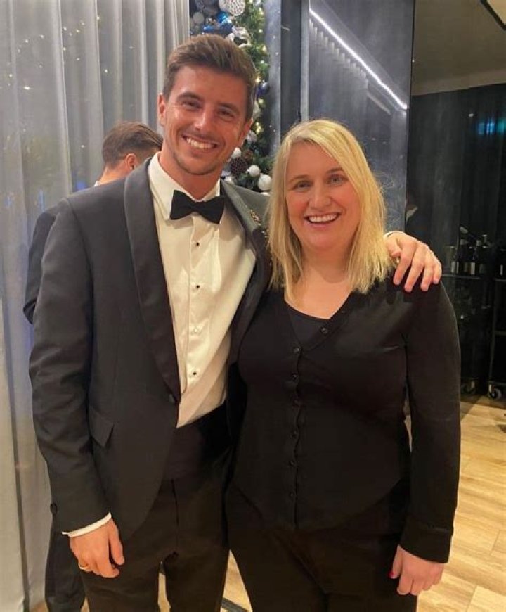 Who Is Emma Hayes Husband?
