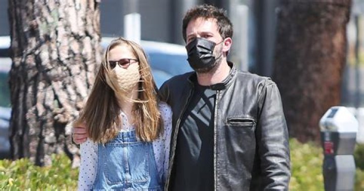 Why Does Ben Affleck's Daughter Wear A Mask?