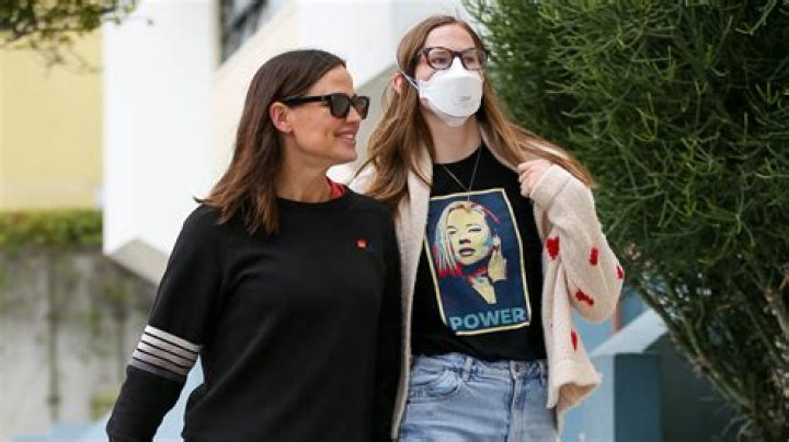 Why Does Jennifer Garner's Daughter Wear A Mask?