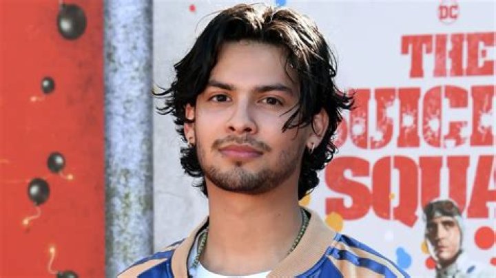 Xolo Mariduea's Height: An Inquisitive Guide